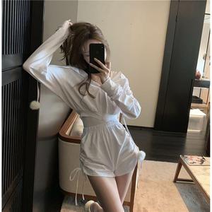 我要看三级片怎么改逼里冒精子
